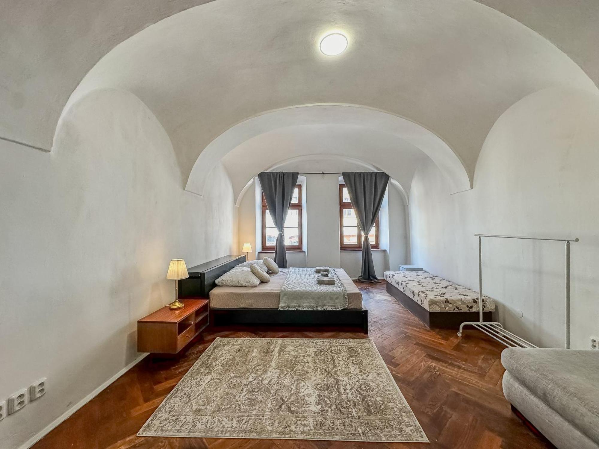 Old Town Apt. A/C And Parking Банска бистрица Екстериор снимка